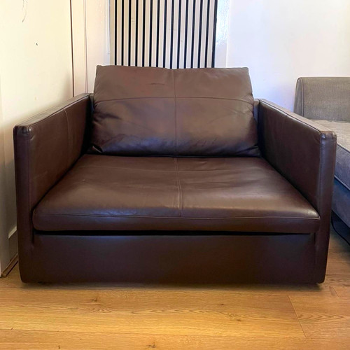 Brown leather armchair - brown, track